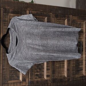 Gray lulu tshirt
